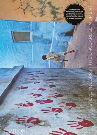 Steve McCurry: The Unguarded Moment - Steve McCurry [KSIĄŻKA]