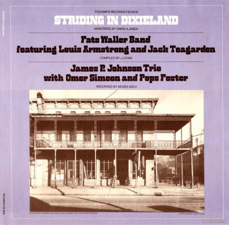 Striding in Dixieland [CD]