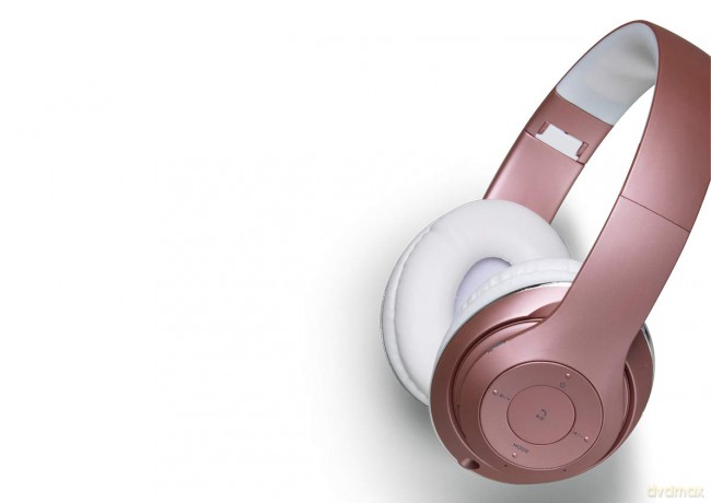 Walk Audio Rose Gold Wireless Headphones
