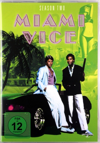 Miami Vice Season 2 (Policjanci z Miami Sezon 2) [6DVD]