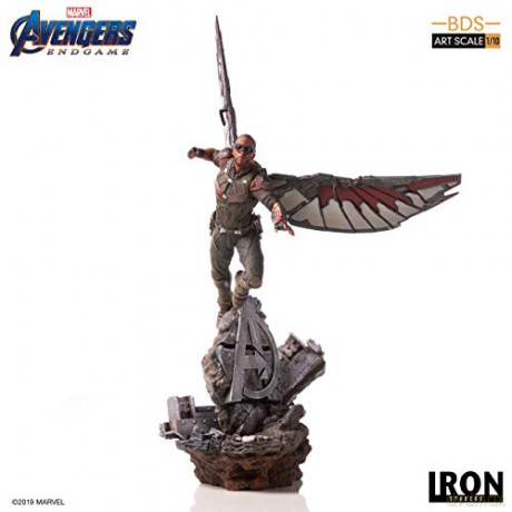 MARVEL Falcon Battle Diorama Series