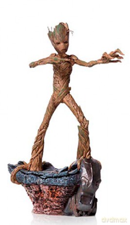 MARVEL Groot Battle Diorama Series