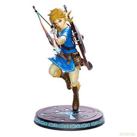 NINTENDO Link Figurine The Legend of Zelda Breath of The Wild 25 cm