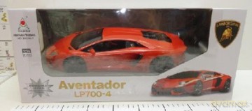 Auto Lamborgini Aventador na radio