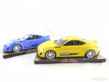 Auto sportowe plastpod kloszem,