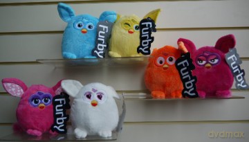 Furby plusz