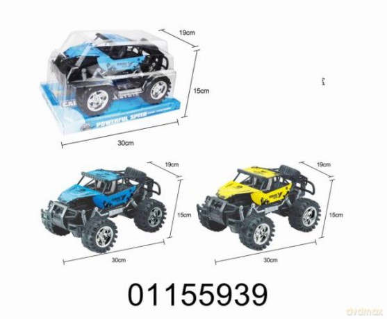 Jeep na dużych kołach pod kloszem