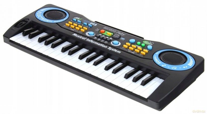 Keyboard z mikrofonem