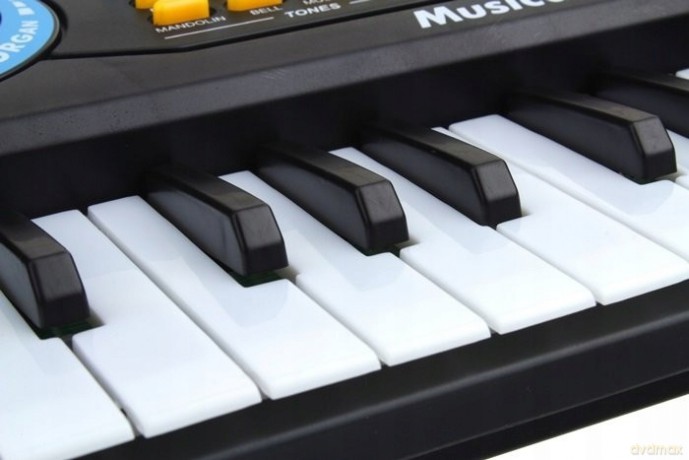Keyboard z mikrofonem
