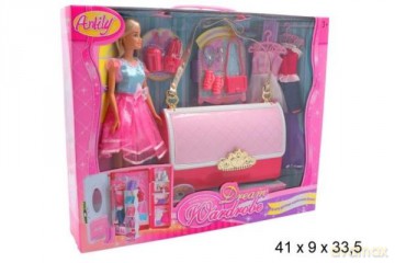 Lalka z akcesoriami