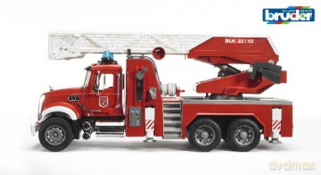 MACK Granite straż pożarna z pompą wodną