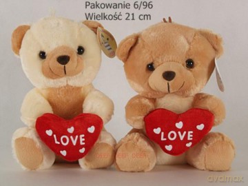 Miś z sercem LOVE