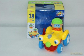 Traktor dla malucha z ludzikiem na baterie.w