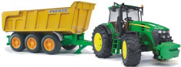 Traktor John Deer
