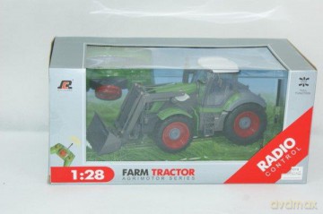 Traktor na pilot b.ład