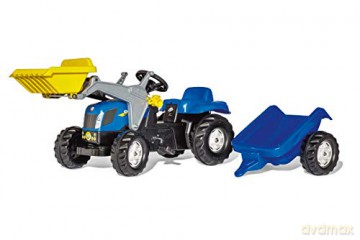 Traktor New Holland z łyżką i przyczepą