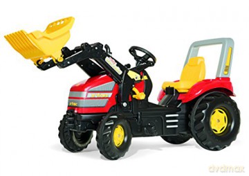 Traktor X-Trac z łyżką
