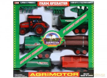 Traktor z akcesoriami