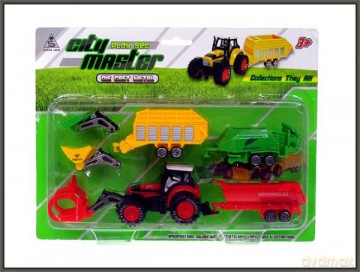 Traktor z przyczepami i osprzętem