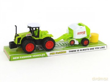 Traktor z przyczepą i napędem pod kloszem