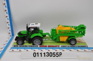 Traktor z przyczepą pod kloszem