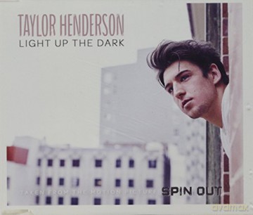 Taylor Henderson: Light Up The Dark [CD]