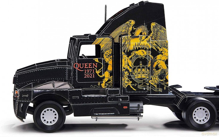 Queen: Queen Tour Truck (50th Anniversary)