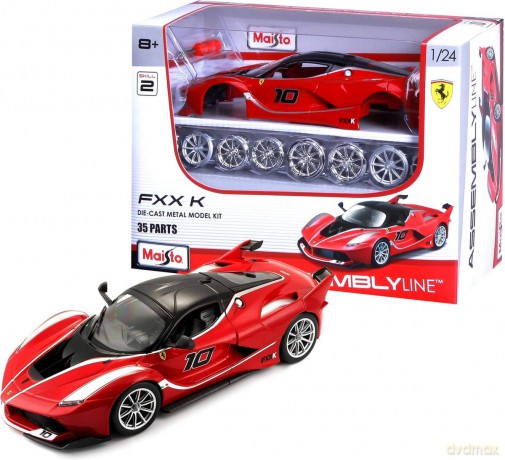 Auto Ferrari FXXK czerwony 1/24 do składane