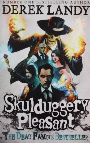 Mortal Coil (Skulduggery Pleasant - Book 5) - Derek Landy [KSIĄŻKA]