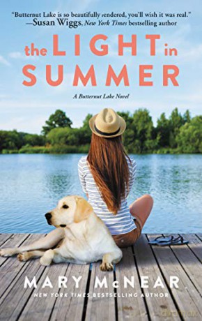 The Light in Summer: A Butternut Lake Novel - Mary McNear [KSIĄŻKA]