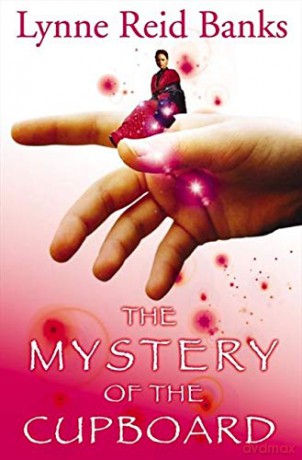 The Mystery of the Cupboard - Lynne Reid Banks [KSIĄŻKA]