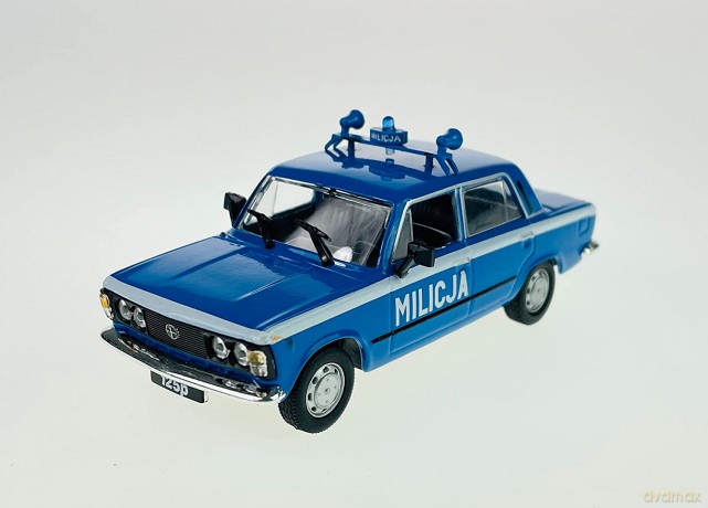 Pojazd PRL Fiat 125P Milicja