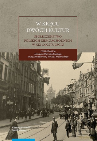 W kręgu dwóch kultur [KSIĄŻKA]