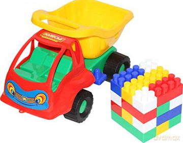 auto wywrotka z klockami w siatce