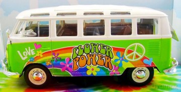 Hippie Volkswagen Van Samba 1/24