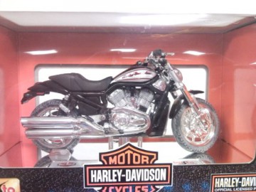 Motor Harley z podstawką