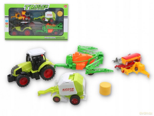 Traktor z maszynami rolniczymi