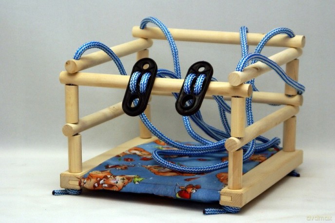 Huśtawka drewniana poduszka MALIMAS