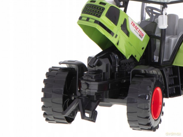 Traktor z Maszyną