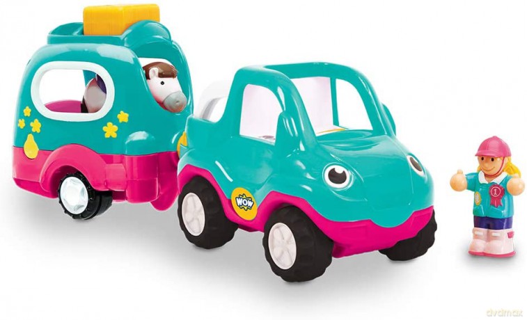 Auto polly z przyczepą