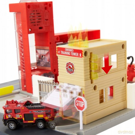 Zestaw z garażem Matchbox Prawdziwe Przygody Straż Pożarna