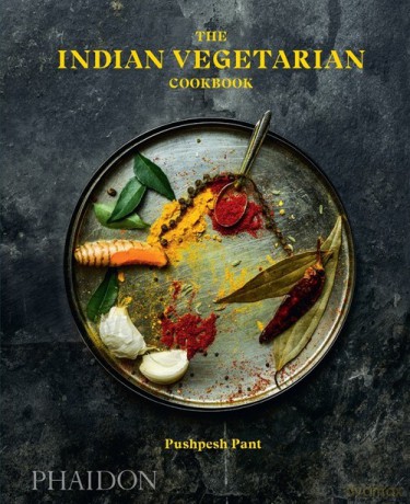 Indian Vegetarian Cookbook - Pushpesh Pant [KSIĄŻKA]