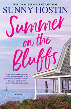 Summer on the Bluffs: 1 (Oak Bluffs) - Sunny Hostin [KSIĄŻKA]