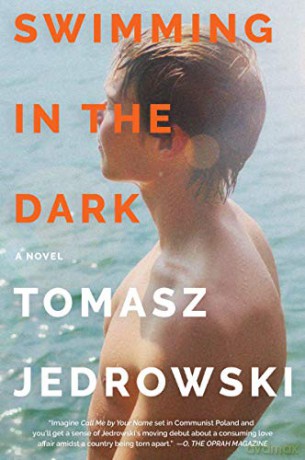 Swimming in the Dark - Tomasz Jedrowski [KSIĄŻKA]