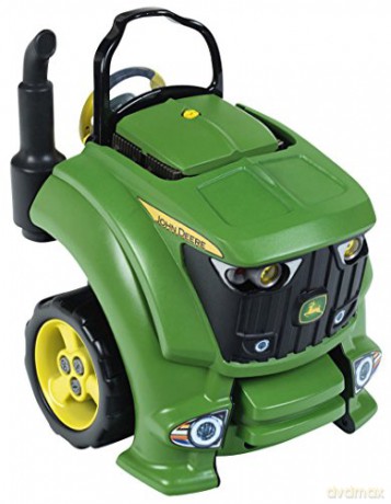 Traktor John Deere z silnikiem do skręcania Traktor John Deere z silnikiem do skręcania