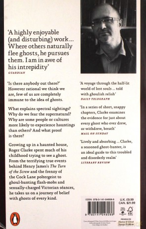 A Natural History of Ghosts - Roger Clarke [KSIĄŻKA]