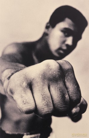 Ali: A Life: Shortlisted for the William Hill Sports Book of the Year 2017 - Jonathan Eig [KSIĄŻKA]