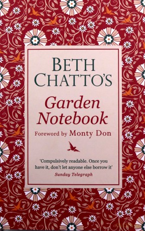 Beth Chatto's Garden Notebook - Beth Chatto [KSIĄŻKA]