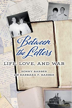 Between the Letters: Life, Love, And War - Sonny Barber [KSIĄŻKA]