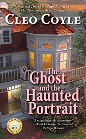 Ghost and the Haunted Portrait, The: 7 (Haunted Bookshop Mystery) - Cleo Coyle [KSIĄŻKA]